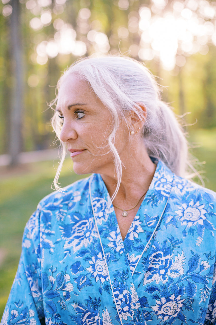 The Hemingway Robe in Blue Willow