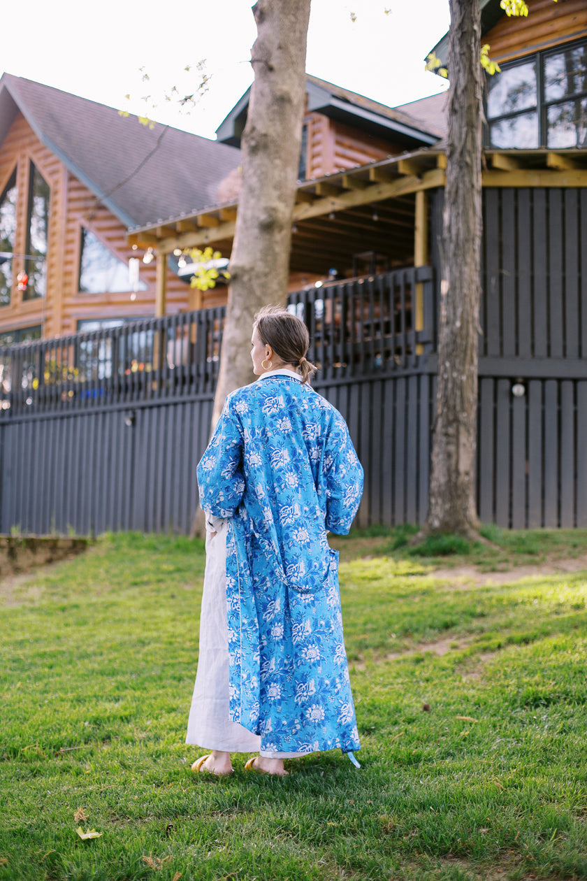 The Hemingway Robe in Blue Willow