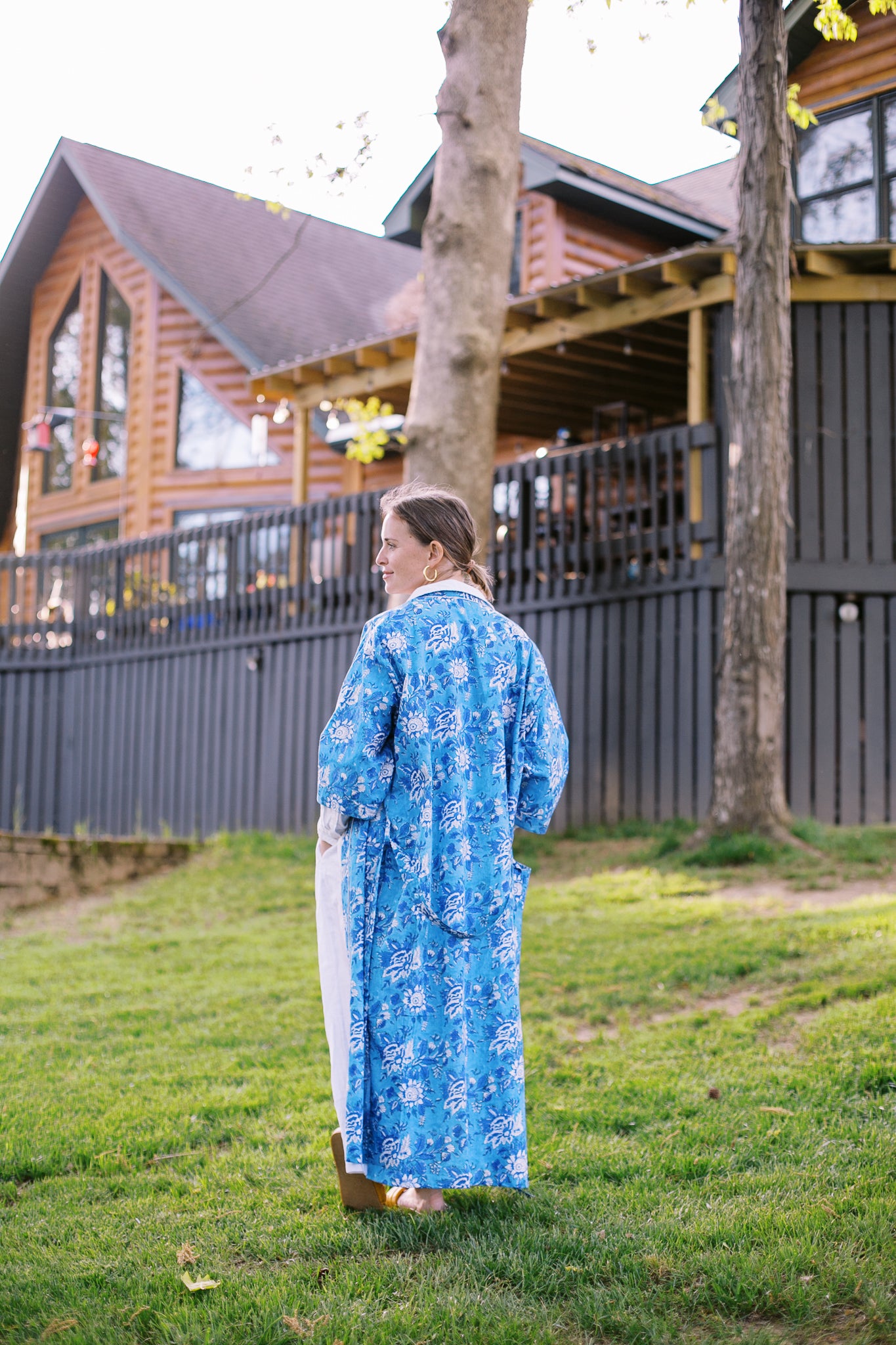 The Hemingway Robe in Blue Willow