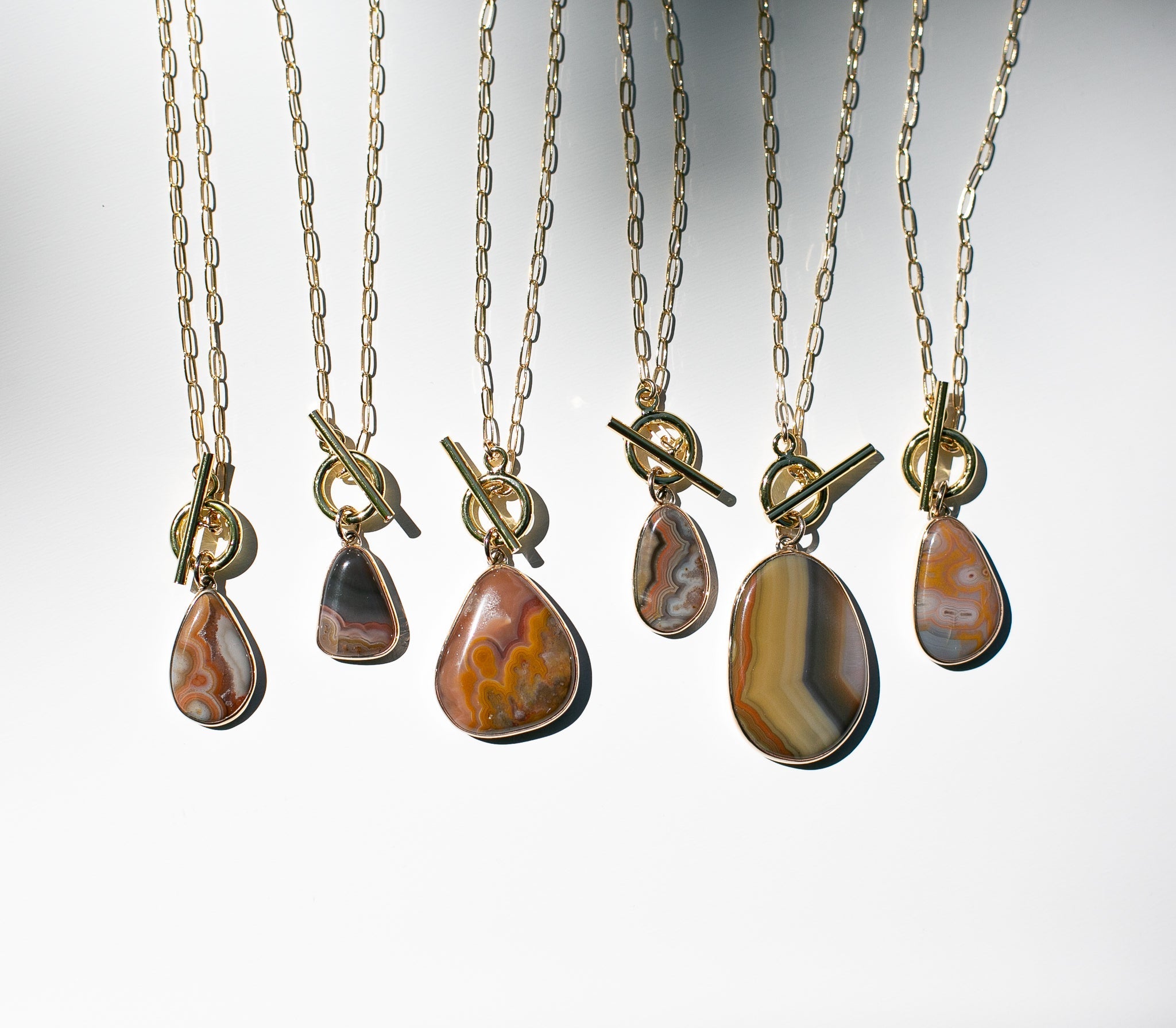 Handcrafted Kentucky Agate Venus Necklace