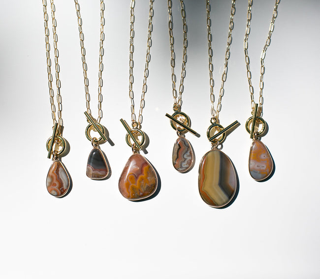 Handcrafted Kentucky Agate Venus Necklace