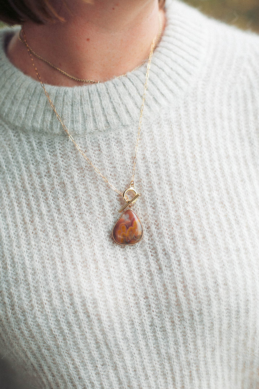 Handcrafted Kentucky Agate Venus Necklace