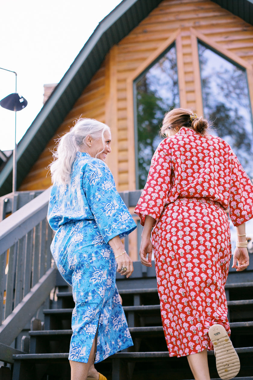 The Hemingway Robe in Blue Willow