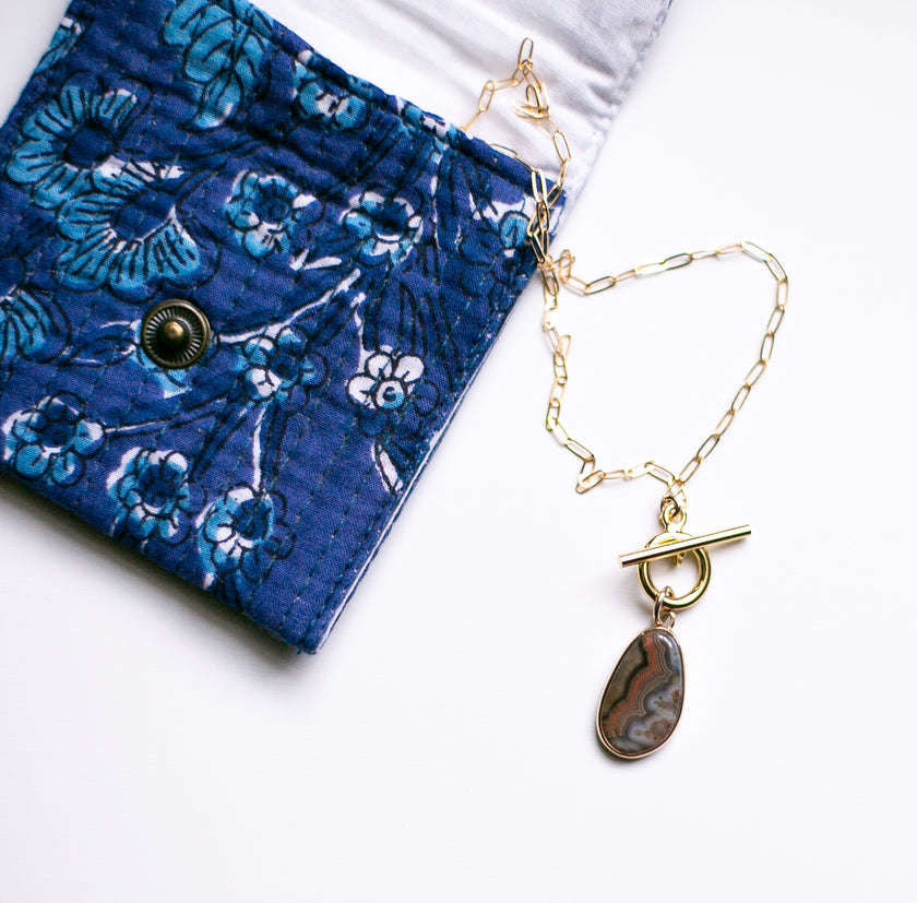 Handcrafted Kentucky Agate Venus Necklace